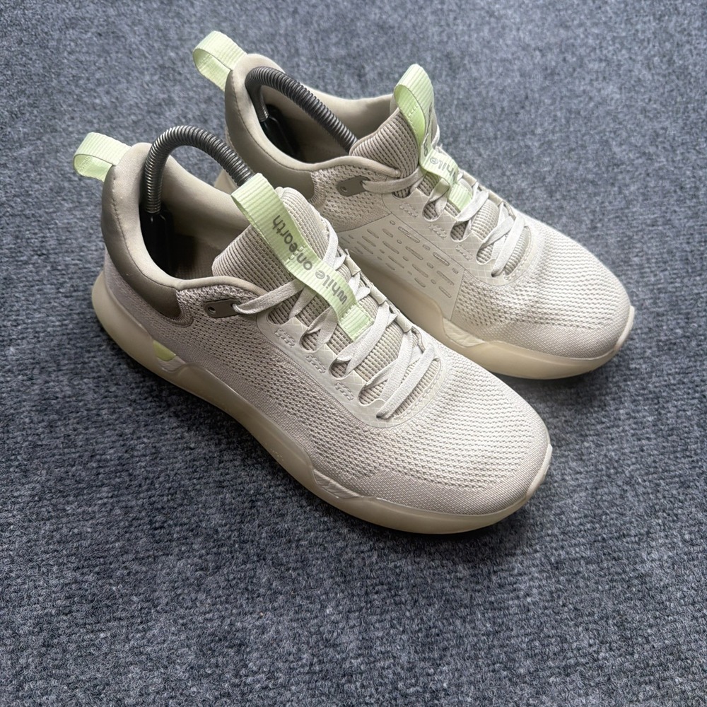 While on Earth Move Trainer Shoes Lace Up Low Top Athletic Sneakers M 6.5 W's 8